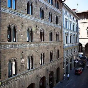 **** Hotel Pierre Italy