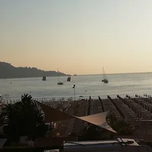*** Bed & Breakfast Baia Delle Sirene Italia